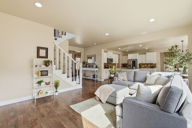 1497 W MEADOW GLEN DR, Bluffdale, UT 84065