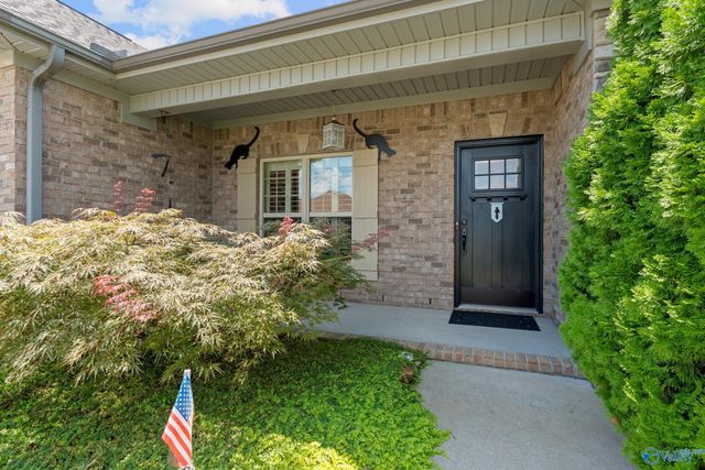 22796 Big Oak Drive, Athens, AL 35613