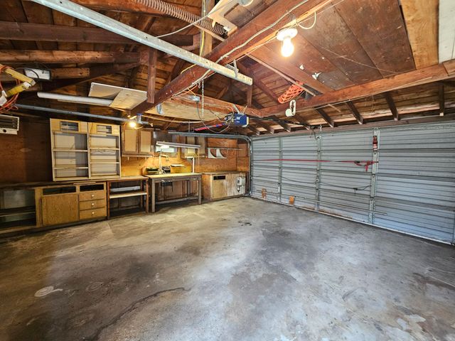 6914 Baring Avenue, Hammond, IN 46324