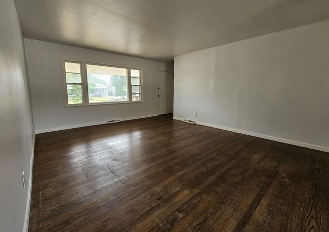 6914 Baring Avenue, Hammond, IN 46324