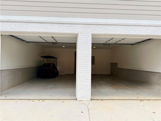 940 Laurel Brooke Avenue, Peachtree City, GA 30269