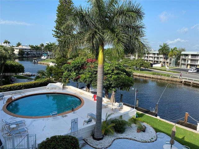 467 Golden Isles Dr 302, Hallandale Beach, FL 33009