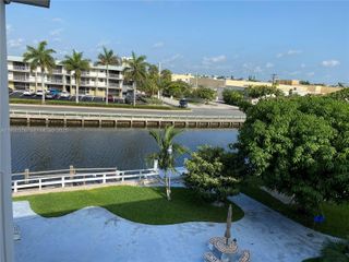 467 Golden Isles Dr 302, Hallandale Beach, FL 33009