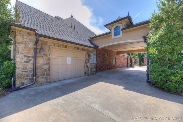 17940 E Red Hawk Road, Owasso, OK 74055