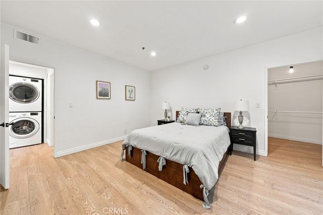 2222 N Beachwood Drive 105, Los Angeles, CA 90068