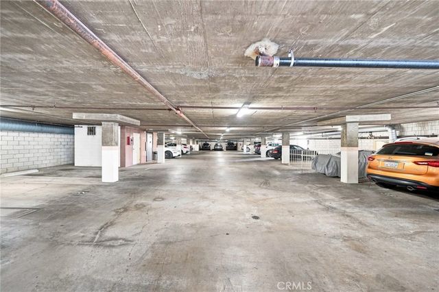 2222 N Beachwood Drive 105, Los Angeles, CA 90068