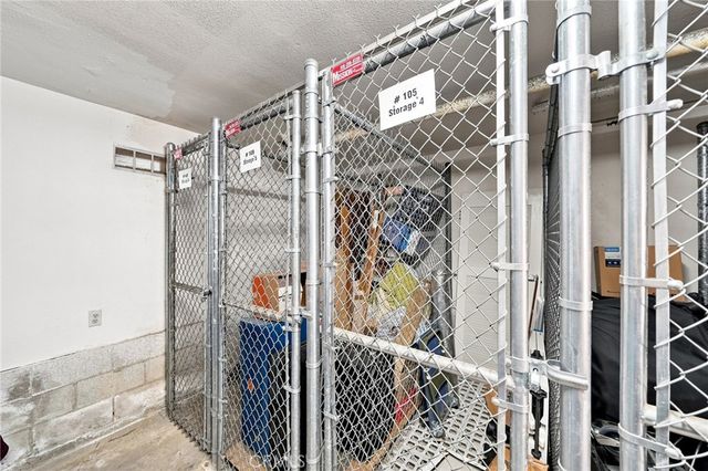 2222 N Beachwood Drive 105, Los Angeles, CA 90068