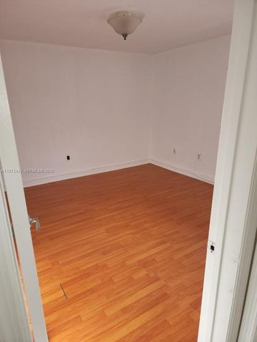 8475 SW 94th St 205E, Miami, FL 33156