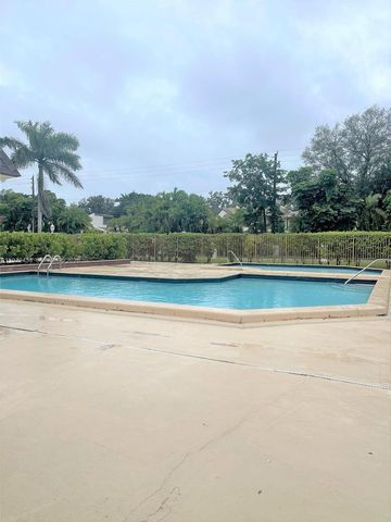 8475 SW 94th St 205E, Miami, FL 33156