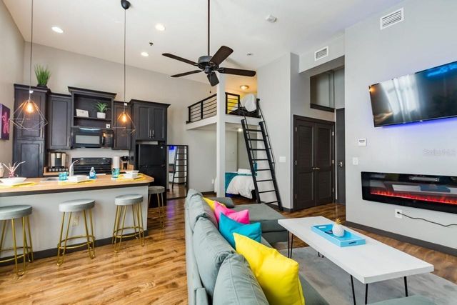 2004 N HOWARD AVENUE 205, Tampa, FL 33607