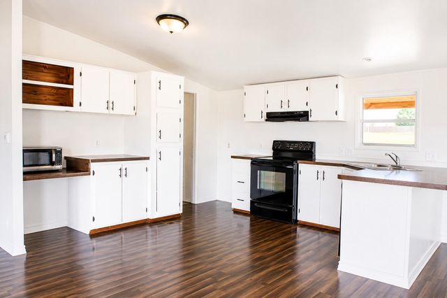 136 Alameda DR, Cedar Creek, TX 78612