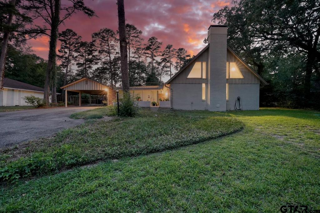 426 Lonestar Ln, Hideaway, TX 75771