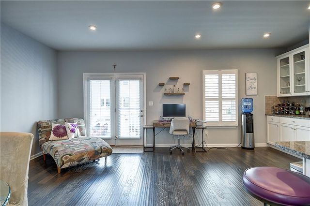504 Clara LN, Virginia Beach, VA 23451