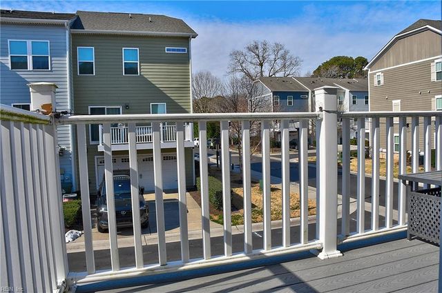 504 Clara LN, Virginia Beach, VA 23451
