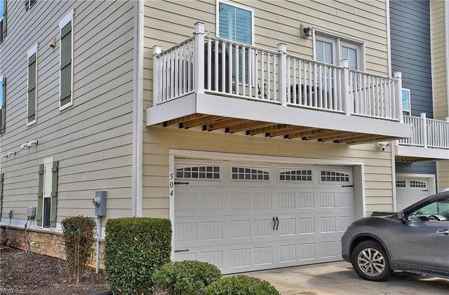504 Clara LN, Virginia Beach, VA 23451