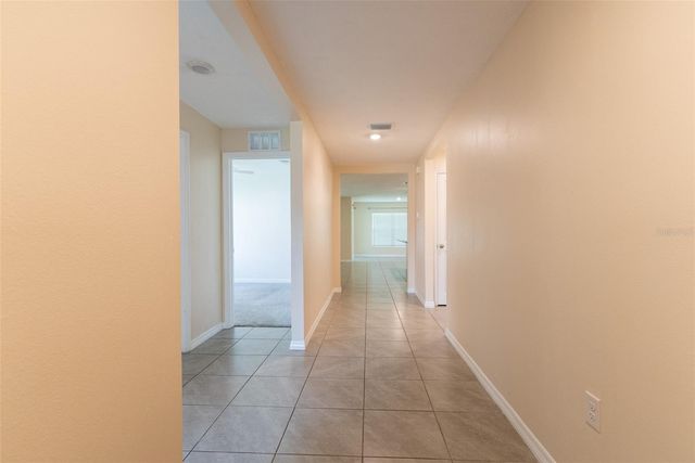 6747 SE 3RD LOOP, Ocala, FL 34472