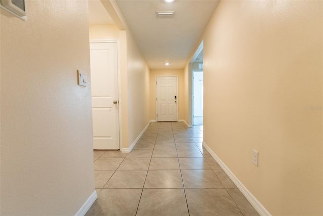 6747 SE 3RD LOOP, Ocala, FL 34472