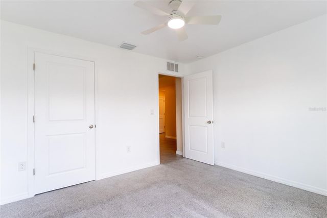 6747 SE 3RD LOOP, Ocala, FL 34472
