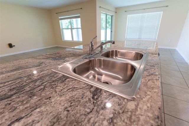 6747 SE 3RD LOOP, Ocala, FL 34472