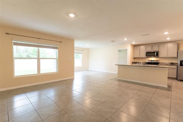 6747 SE 3RD LOOP, Ocala, FL 34472