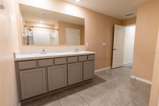6747 SE 3RD LOOP, Ocala, FL 34472