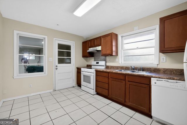 4050 Indian Lake Circle, Stone Mountain, GA 30083