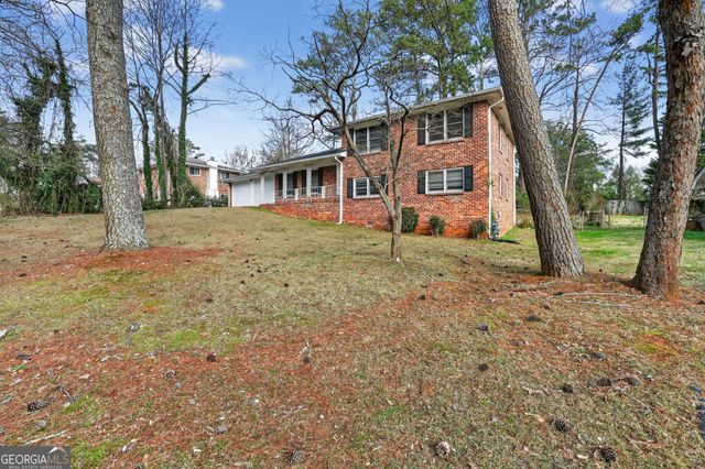 4050 Indian Lake Circle, Stone Mountain, GA 30083