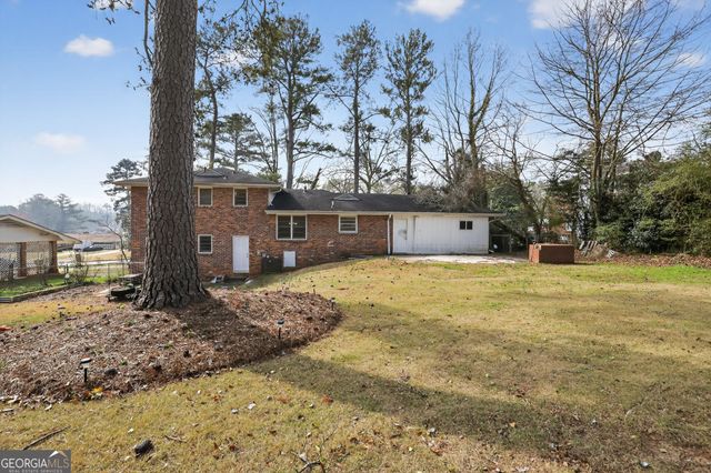 4050 Indian Lake Circle, Stone Mountain, GA 30083