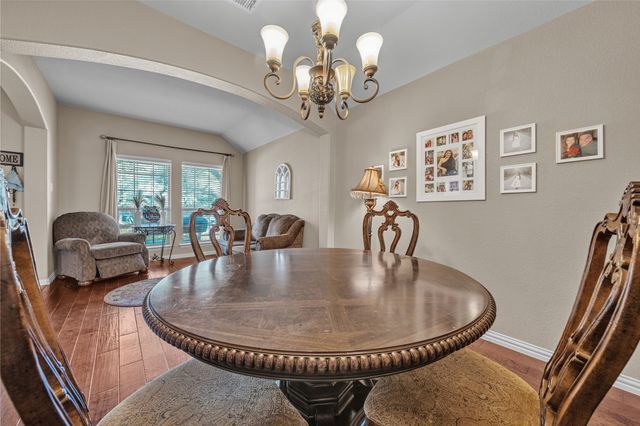 404 Bryn Mawr Lane, Van Alstyne, TX 75495