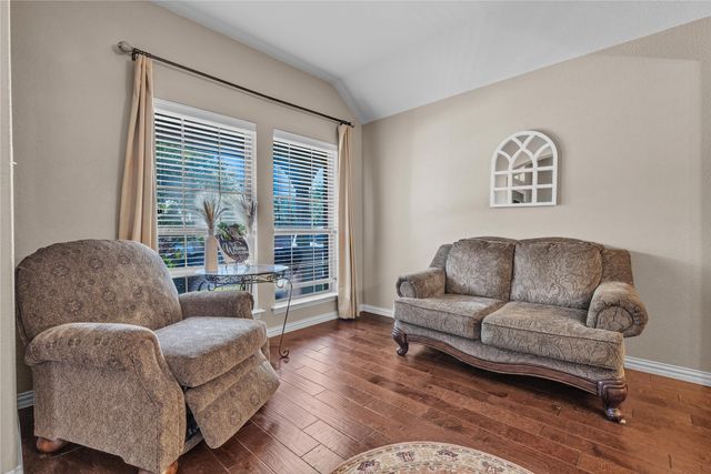 404 Bryn Mawr Lane, Van Alstyne, TX 75495