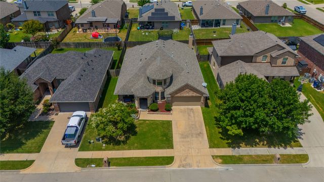 404 Bryn Mawr Lane, Van Alstyne, TX 75495