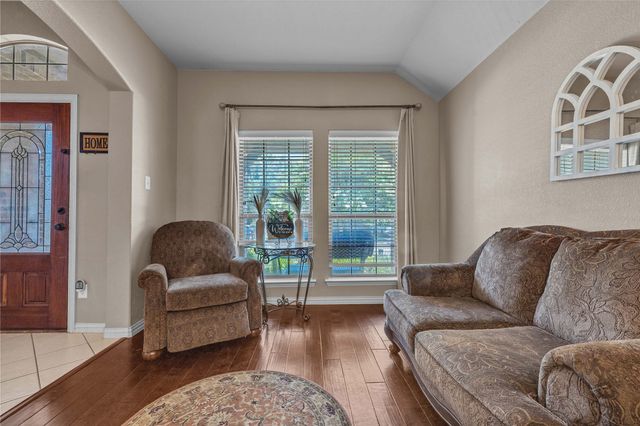 404 Bryn Mawr Lane, Van Alstyne, TX 75495