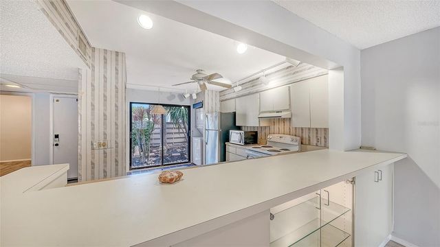 664 WOODLAWN DRIVE, Bradenton, FL 34210