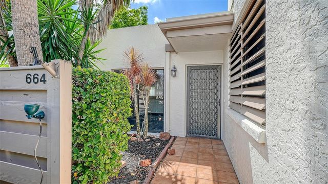 664 WOODLAWN DRIVE, Bradenton, FL 34210
