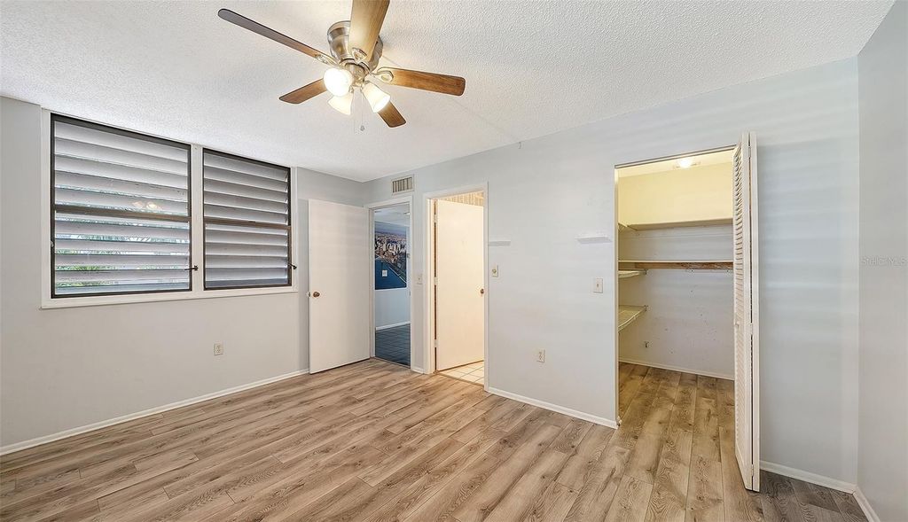 Image 23 of property listing at 664 WOODLAWN DRIVE, Bradenton, FL 34210