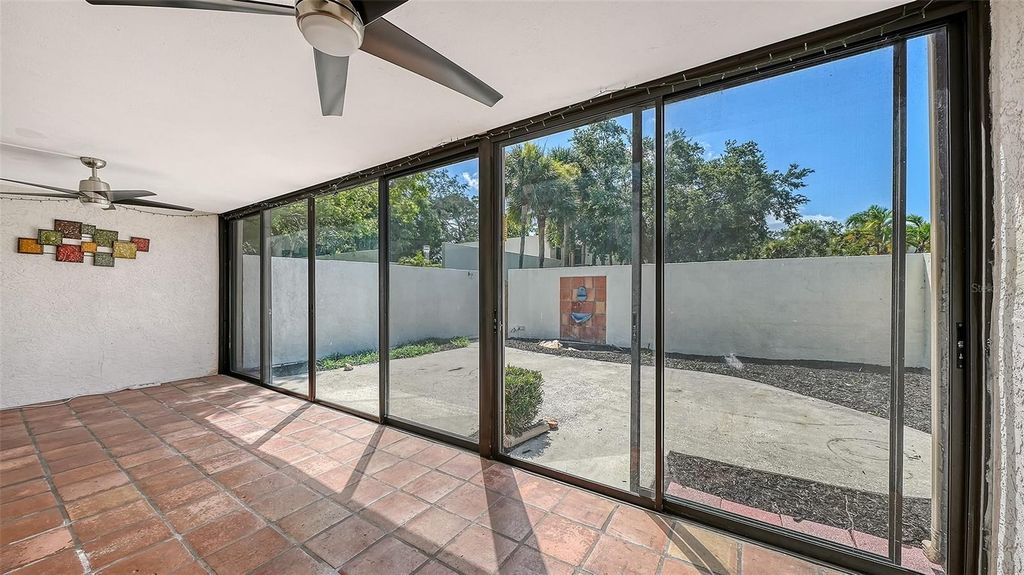 Image 27 of property listing at 664 WOODLAWN DRIVE, Bradenton, FL 34210