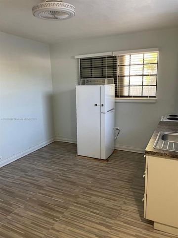 540 NE 180th Dr 1, North Miami Beach, FL 33162