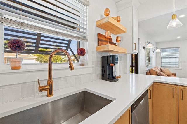 2226 ARLINGTON STREET, Sarasota, FL 34239