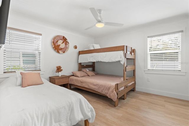 2226 ARLINGTON STREET, Sarasota, FL 34239