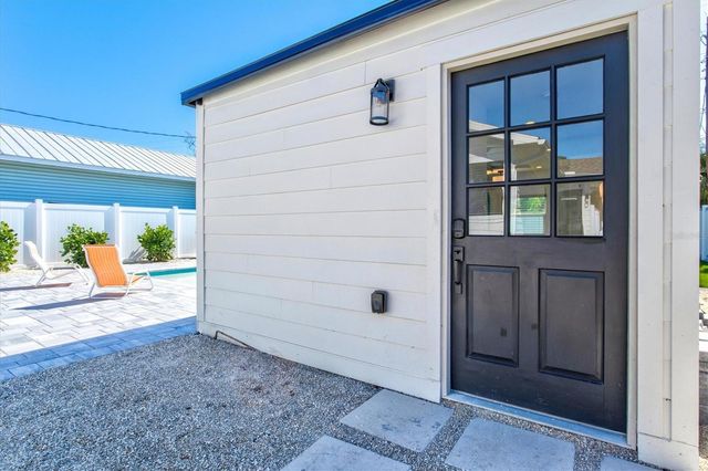 2226 ARLINGTON STREET, Sarasota, FL 34239