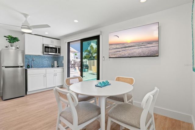 2226 ARLINGTON STREET, Sarasota, FL 34239