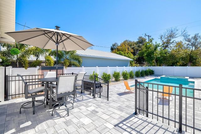 2226 ARLINGTON STREET, Sarasota, FL 34239