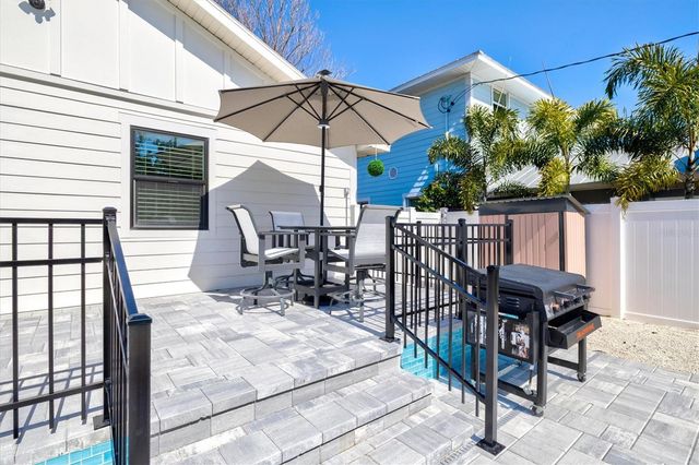 2226 ARLINGTON STREET, Sarasota, FL 34239