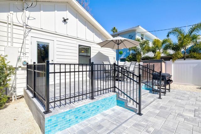 2226 ARLINGTON STREET, Sarasota, FL 34239