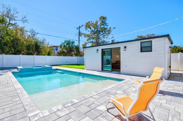 2226 ARLINGTON STREET, Sarasota, FL 34239