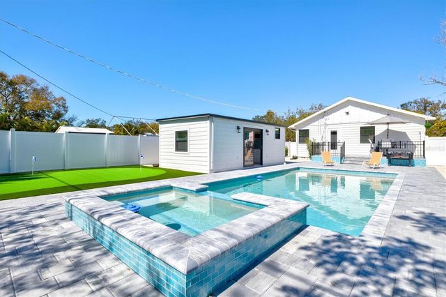 2226 ARLINGTON STREET, Sarasota, FL 34239