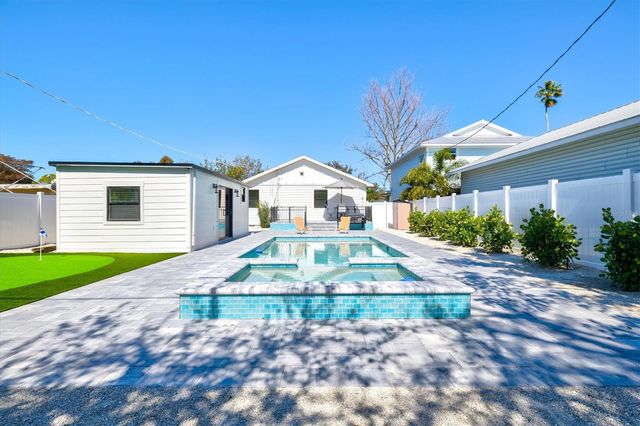 2226 ARLINGTON STREET, Sarasota, FL 34239