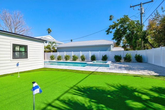 2226 ARLINGTON STREET, Sarasota, FL 34239