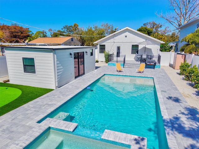 2226 ARLINGTON STREET, Sarasota, FL 34239