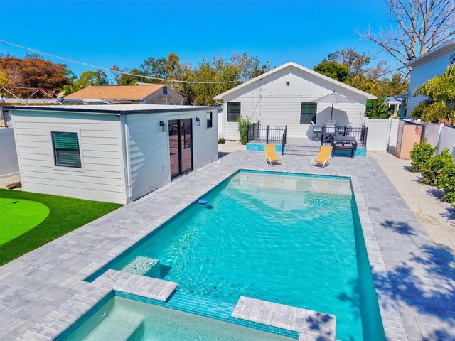 2226 ARLINGTON STREET, Sarasota, FL 34239